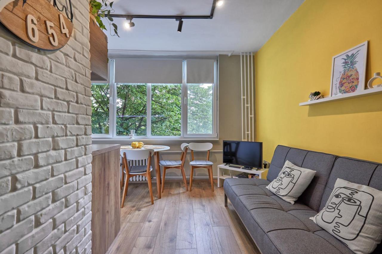 Apartment Lazur 2bd Flat Next To The Sea Garden By Flat Mаnаger *